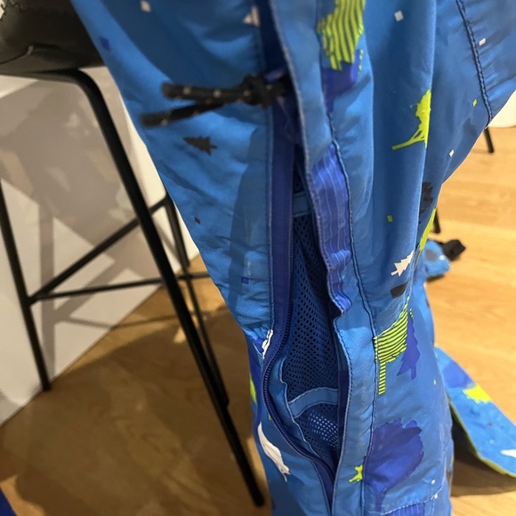 Preowned Snowboard Jacket - FoursSquare 15k - Size M, Fit L - Picture 2 of 10